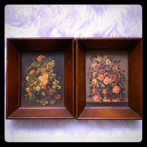 Set of 2 Still Life Floral Print w/ Wooden Frames